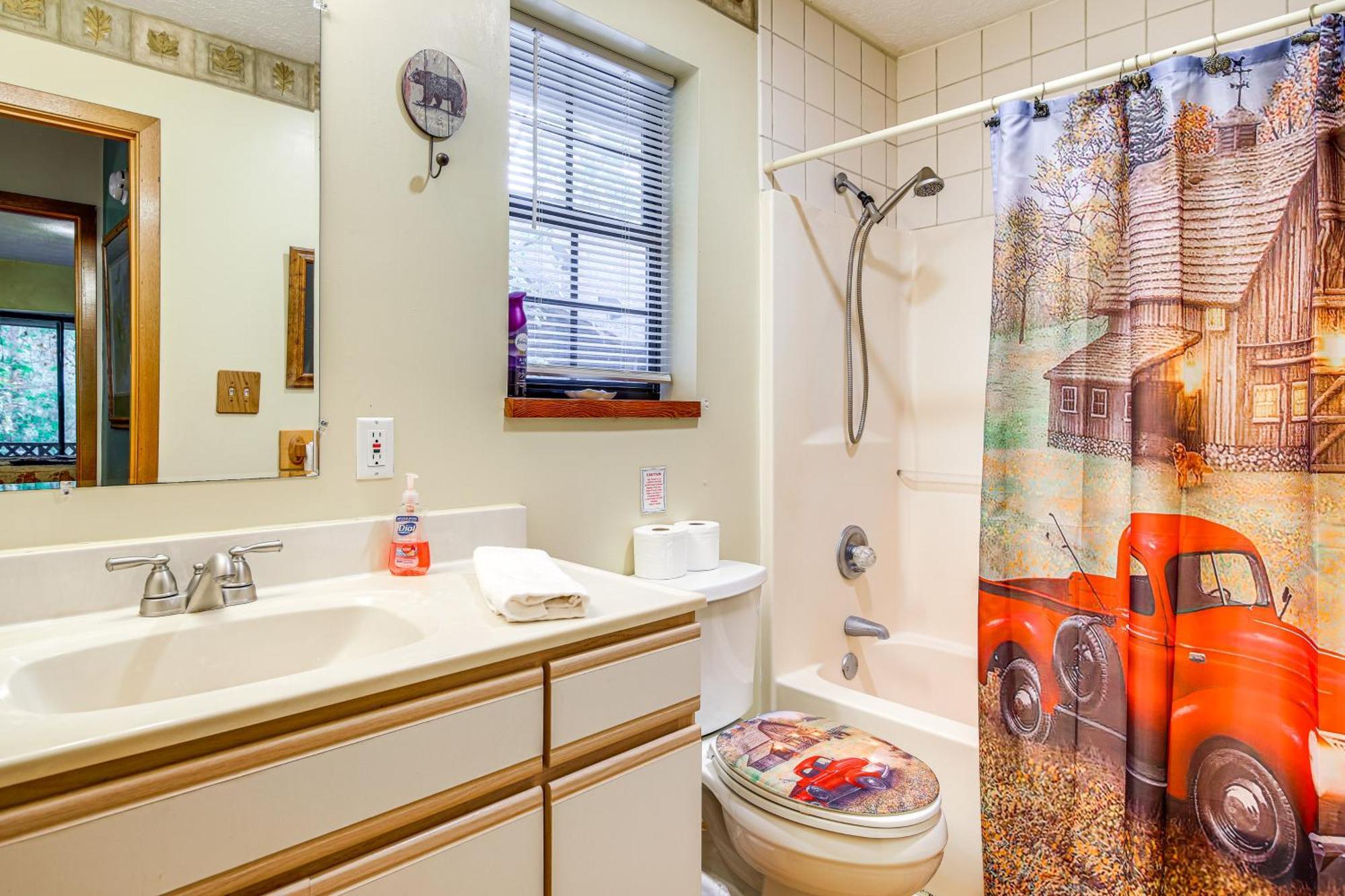 Pet-Friendly Sevierville Rental With Private Hot Tub Esterno foto
